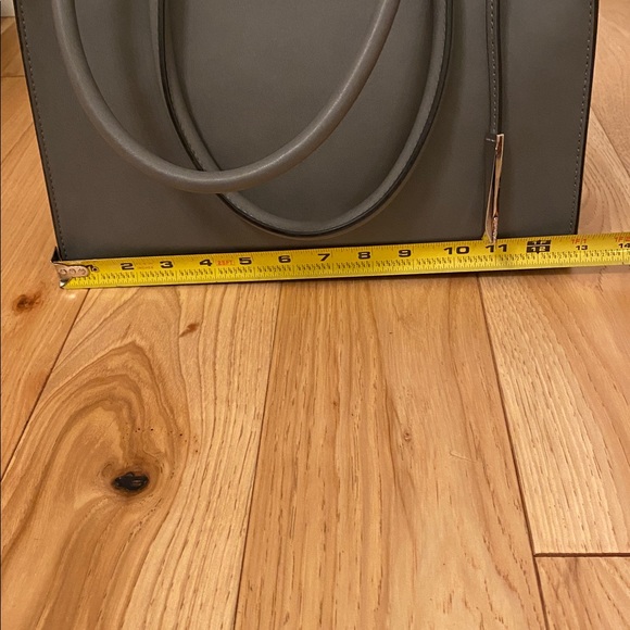 Calvin Klein purse - Picture 7 of 9